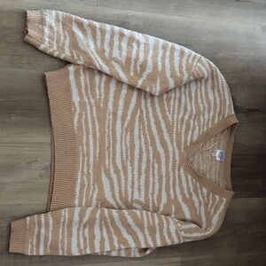 Freshman V-Neck Sweater in Tan and White